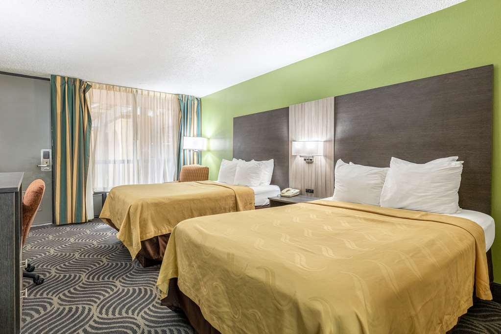 Quality Inn Newport Exterior photo