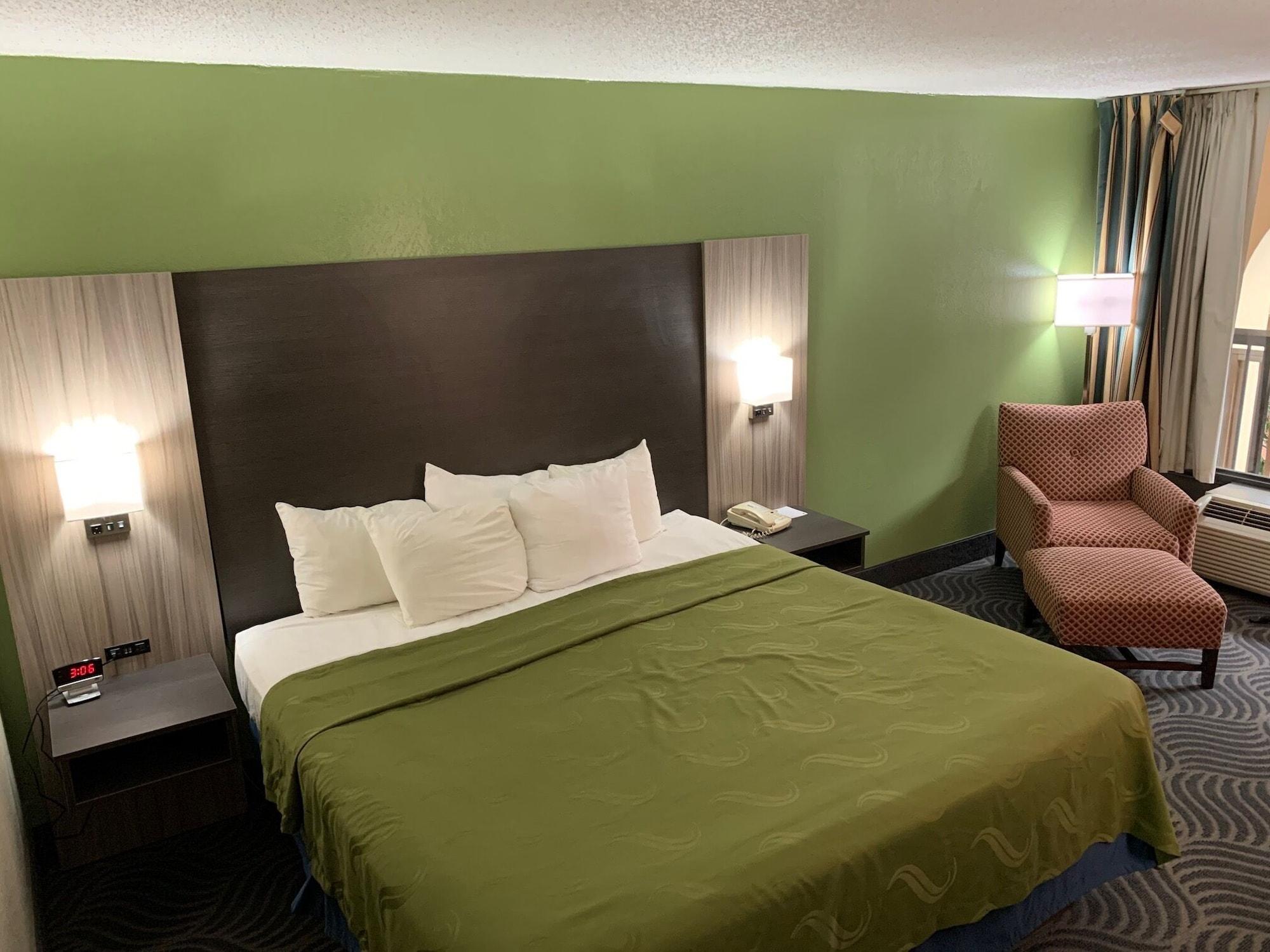 Quality Inn Newport Exterior photo