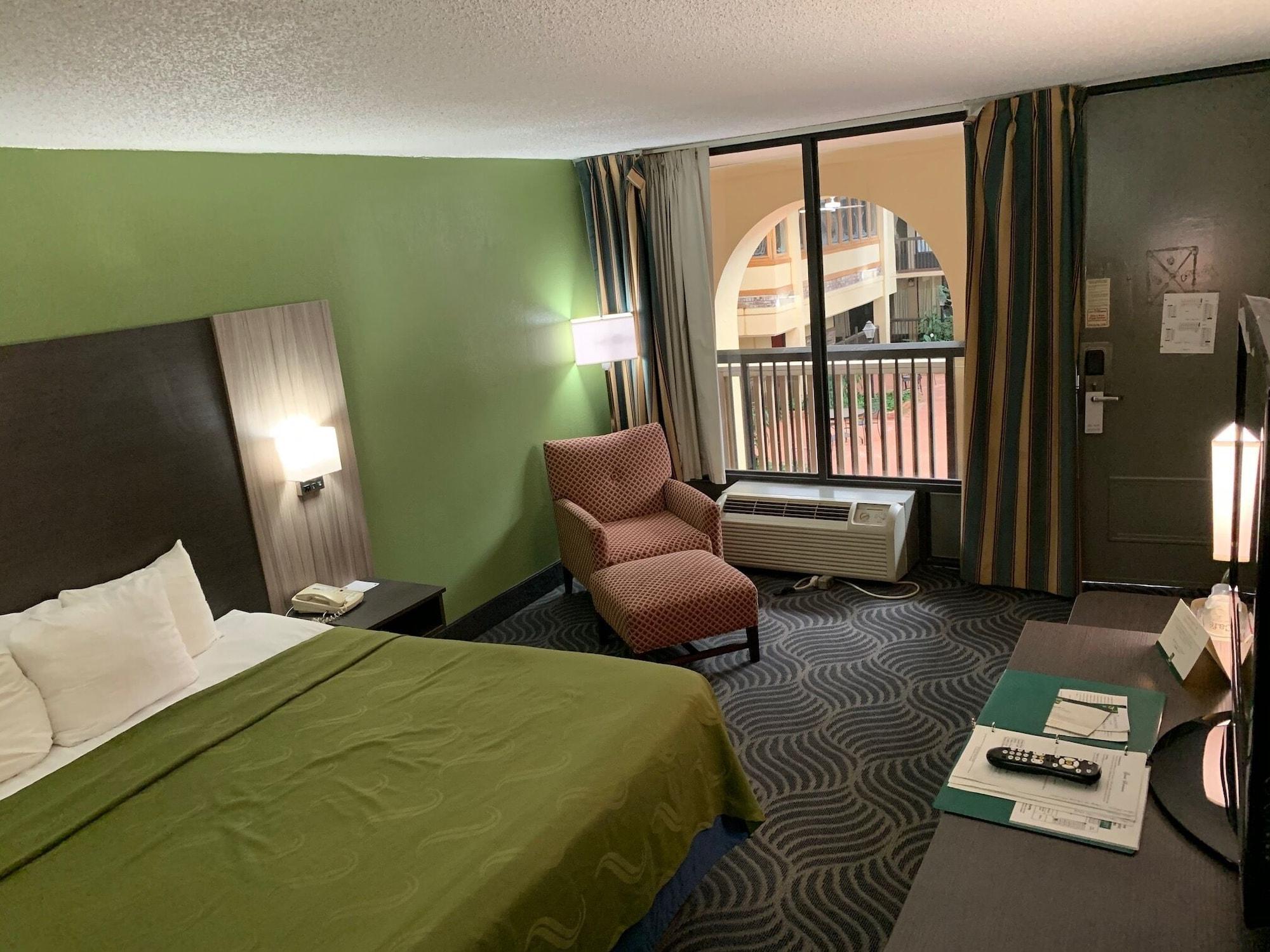 Quality Inn Newport Exterior photo