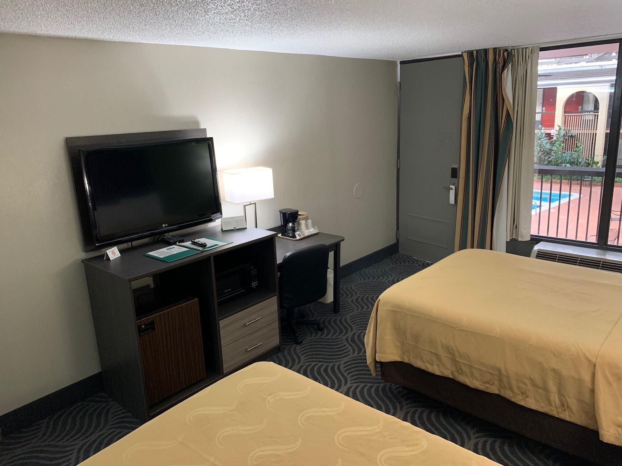 Quality Inn Newport Exterior photo