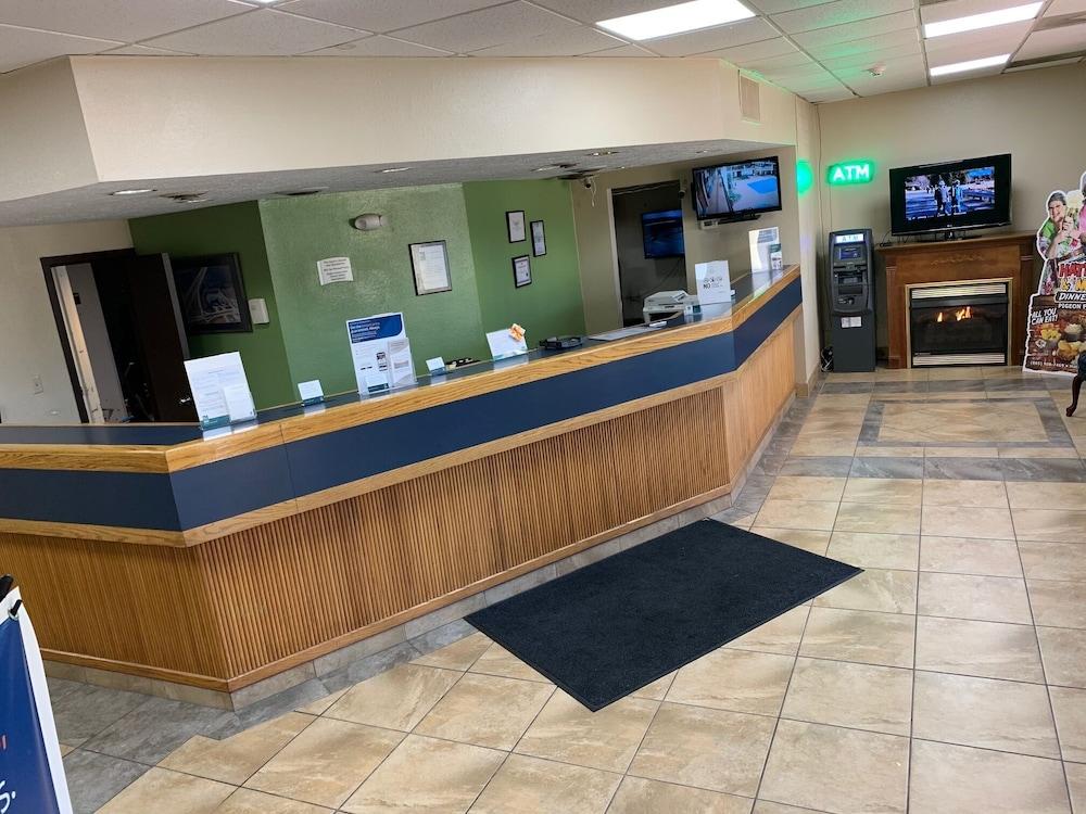 Quality Inn Newport Exterior photo