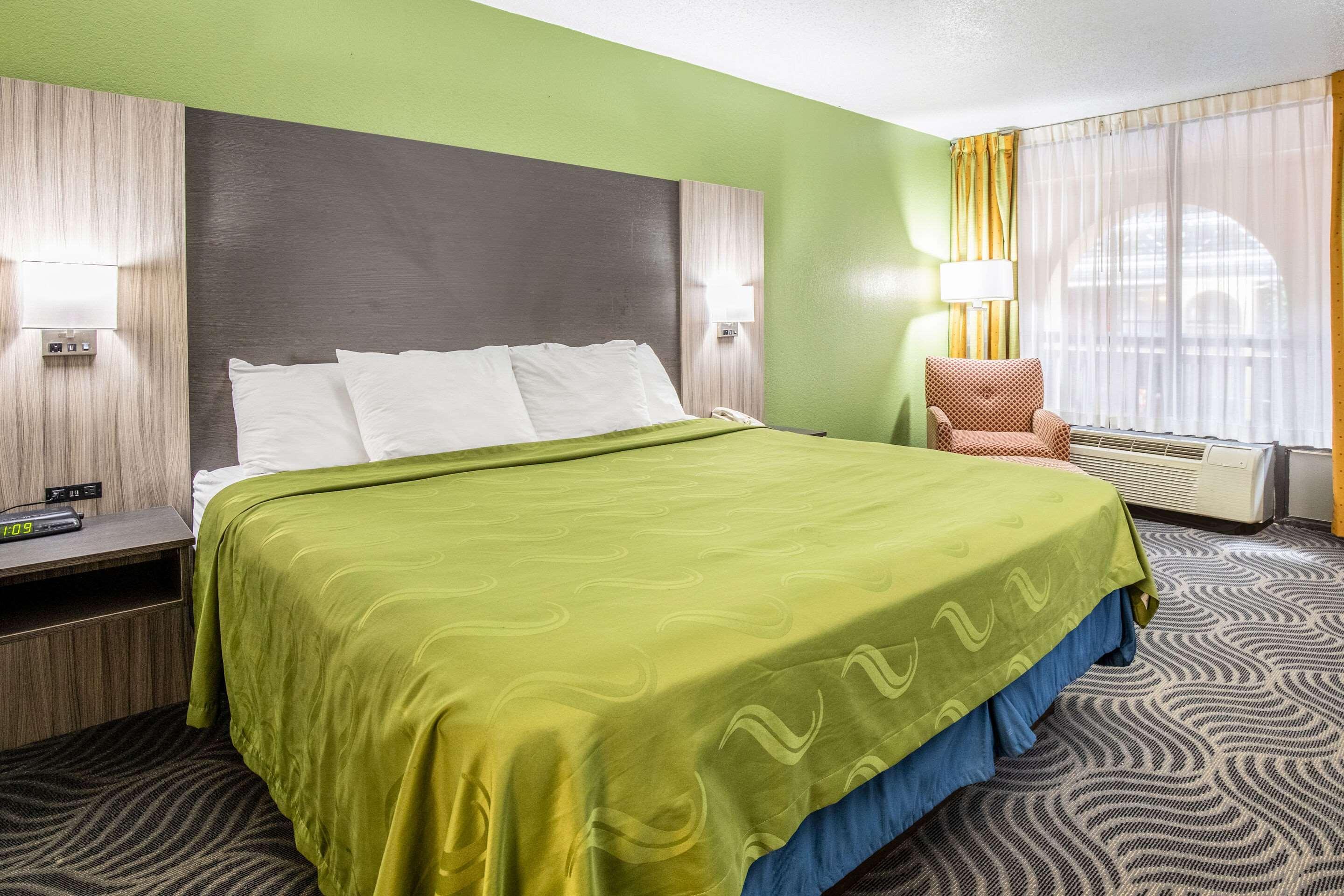 Quality Inn Newport Exterior photo
